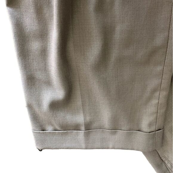 EUC Roundtree & Yorke Men’s TravelSmart Dress Pants - Size 38x29 - Picture 4 of 7